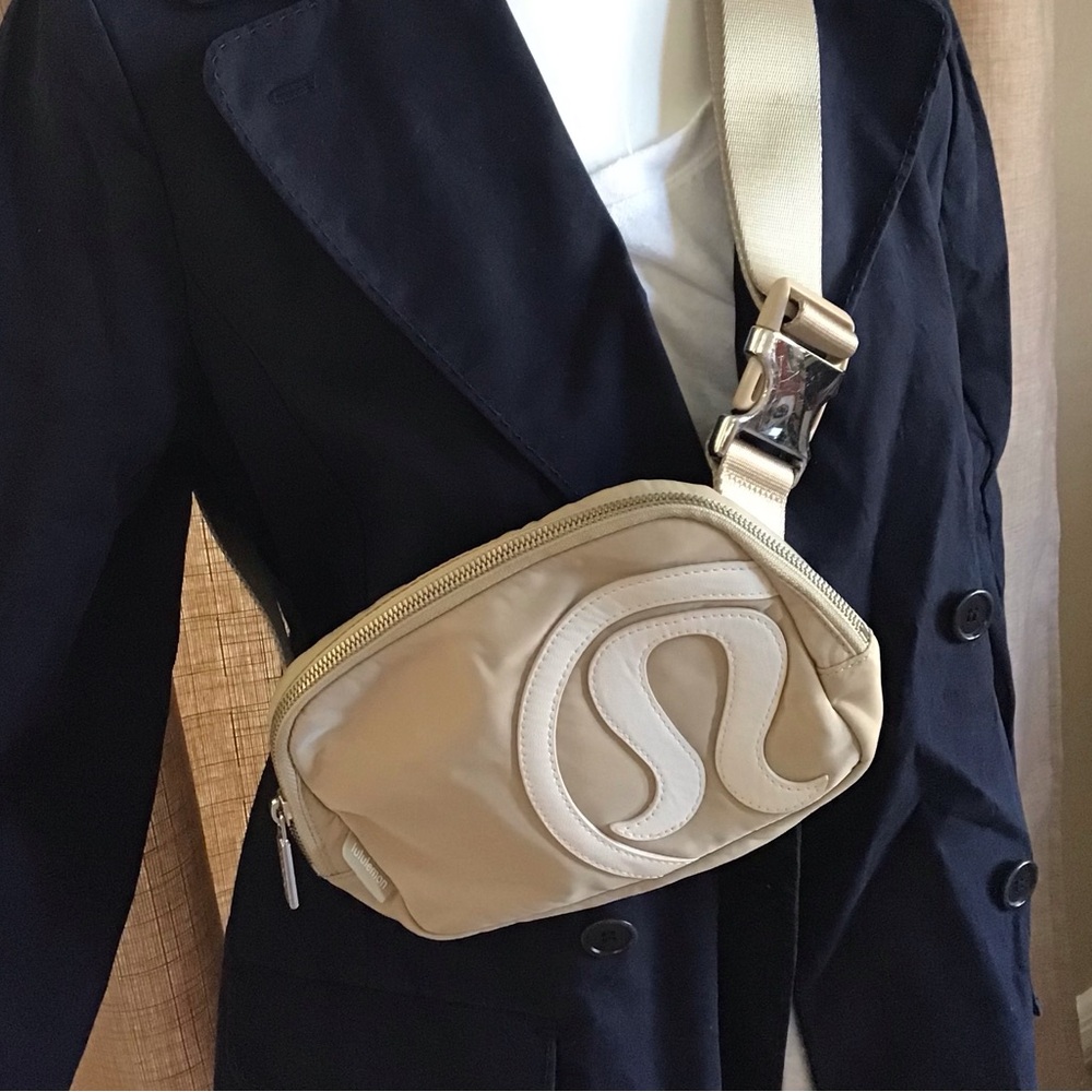 Lululemon Logo Everywhere Crossbody/Belt Bag Trench/White